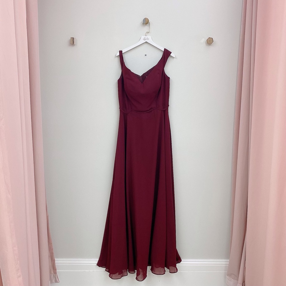 Christina Wu Style #22866 Mahogany Sz 12